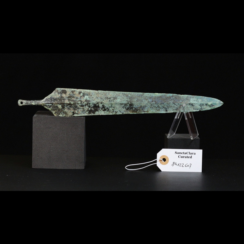 Bronze short sword with cassiterite and malachite patina