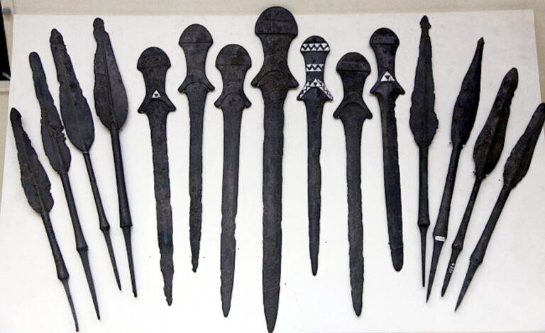Arslantepe weapons