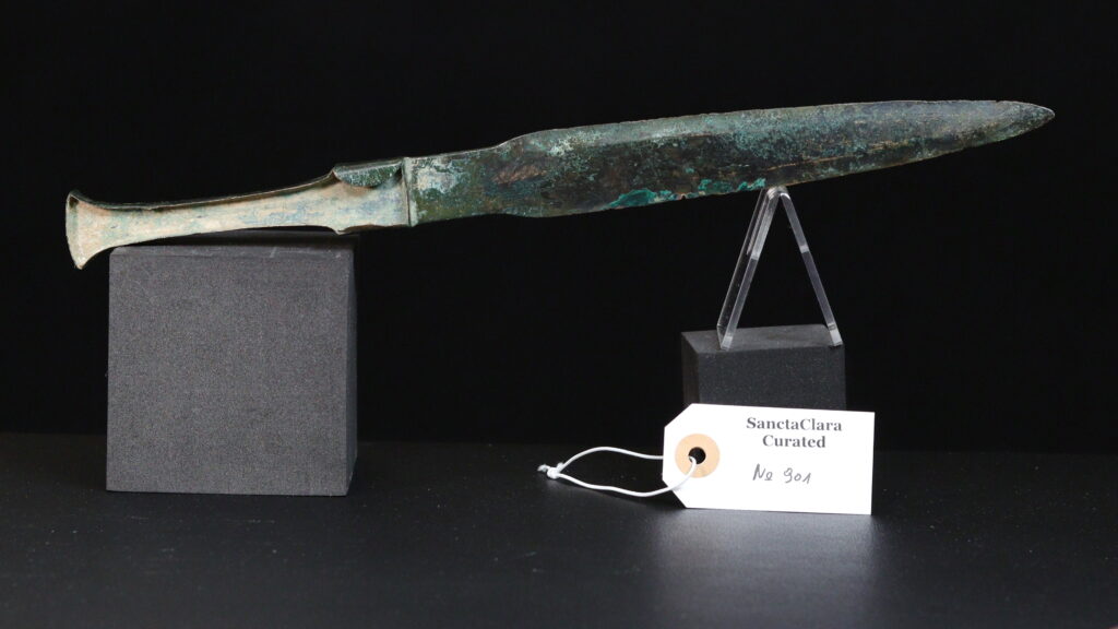 Bronze sword with elaborate flanged hilt